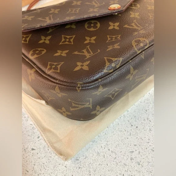 Louis Vuitton Mabillion Handbag - Picture 7 of 16